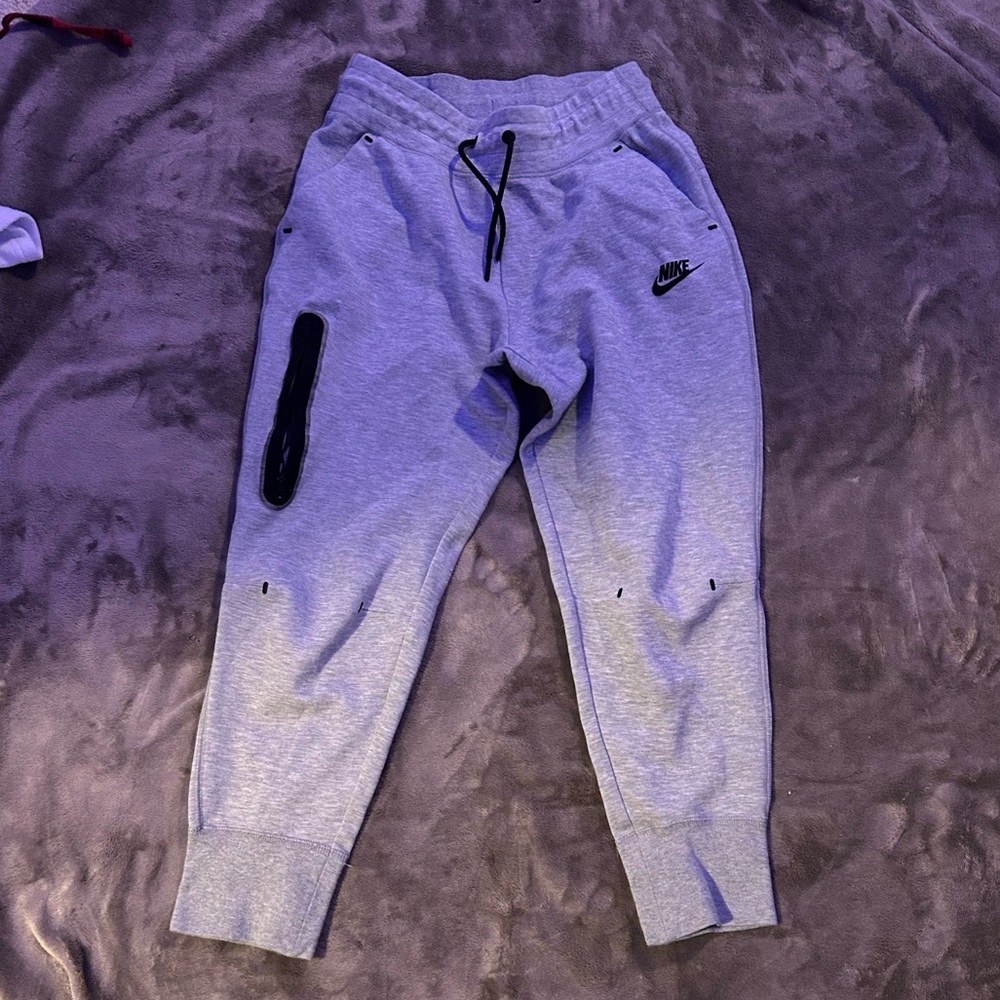 grey nike tech sweats